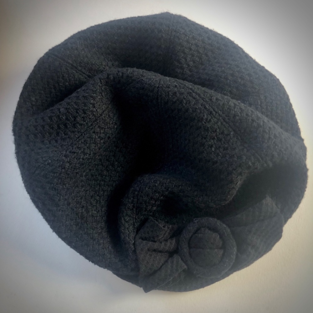 NWOT, Beret with Front Bow by Halogen - Picture 8 of 15